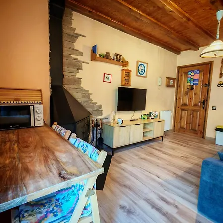 Chimenea Y Encanto Rustico, Tu Escapada - Cosmos 3